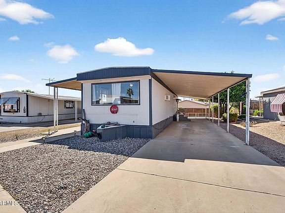 3rd image of 747 E GERMANN Road #121