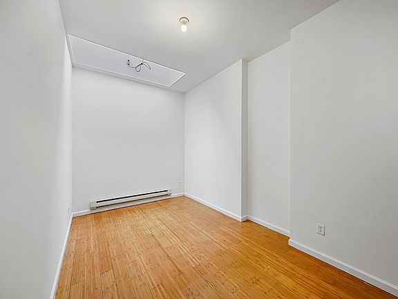 4th image of 74 Greenpoint Ave APT A3