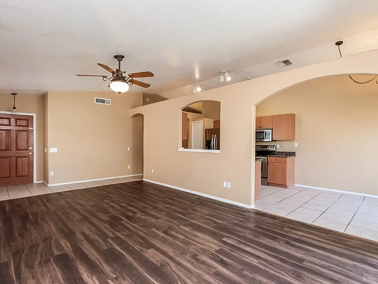 146 W Melody Ct — Photo 3