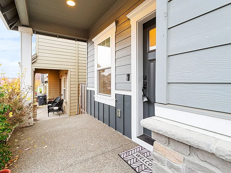 18807 Nutmeg Ln — Photo 2