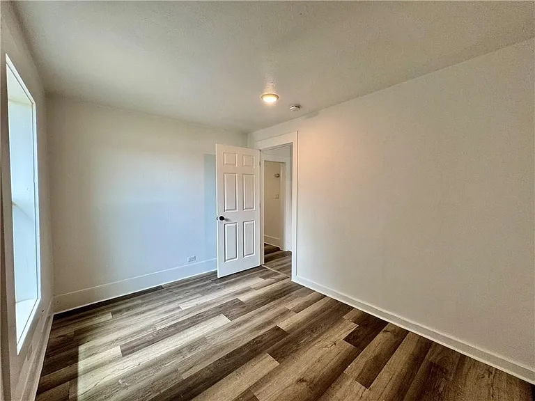 500 W Merriman St — Photo 10