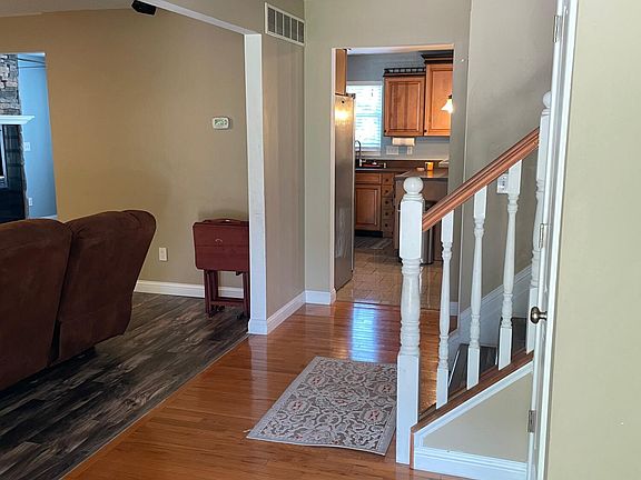 4th image of 3022 Danbury Dr