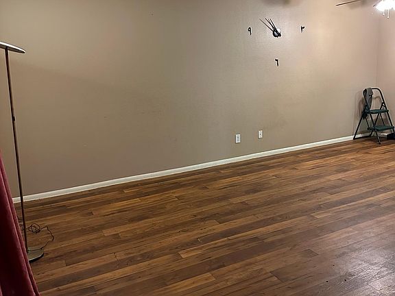 3rd image of 1800 W Emelita Ave #1113