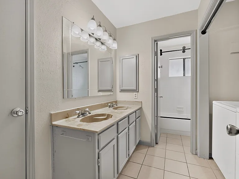 1700 Wheatfield Dr — Photo 31