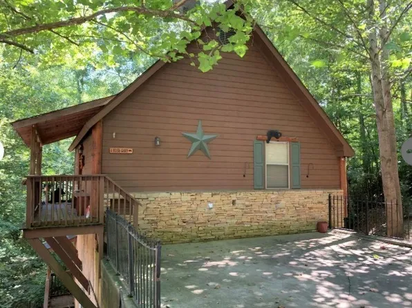335 Greenwood Way, Pigeon Forge, TN 37863