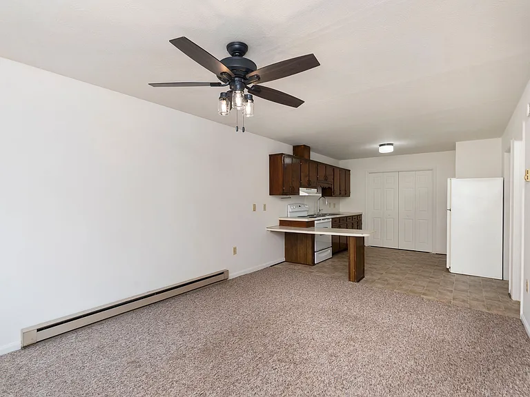 418 Straith St #C — Photo 12