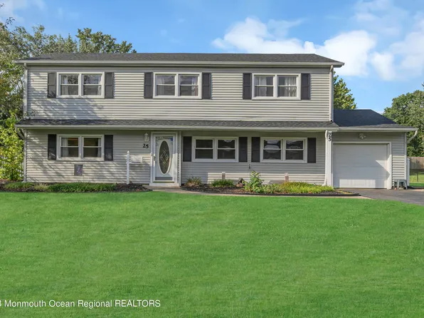 25 Sheffield Drive, Manalapan, NJ 07726