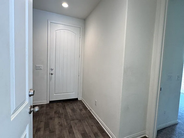 7572 Channel View St — Photo 5