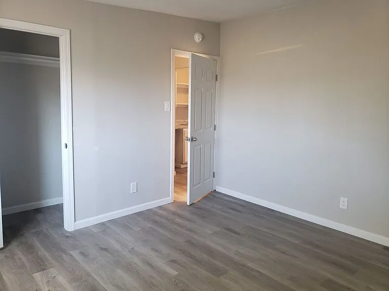 450 N Haskell Ave — Photo 13