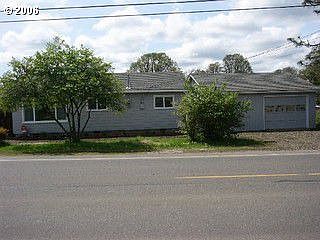 front overlooking warthen rd 