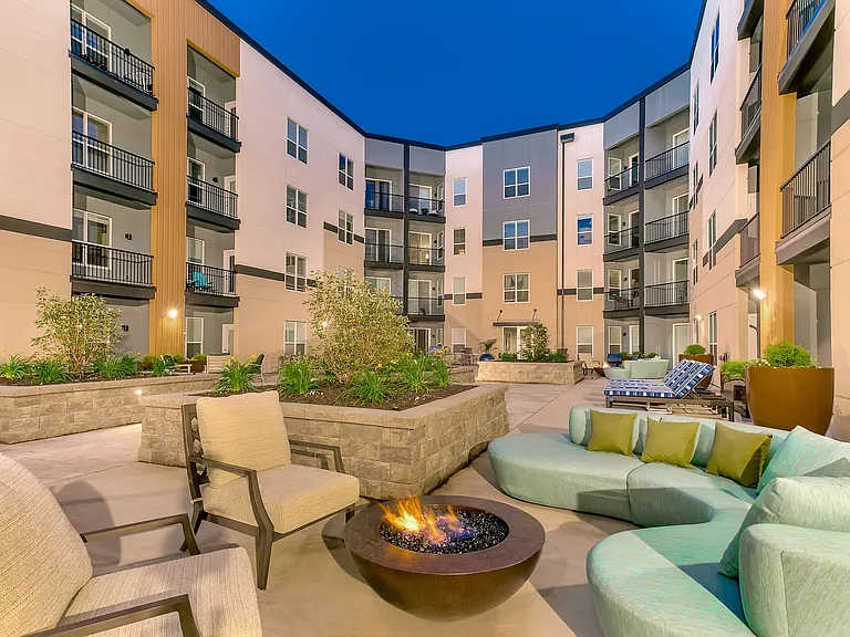 Aster Apartments — Photo 28