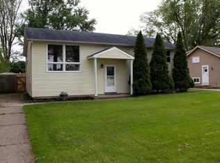 2641 Prescott Dr, Mishawaka, IN 46544