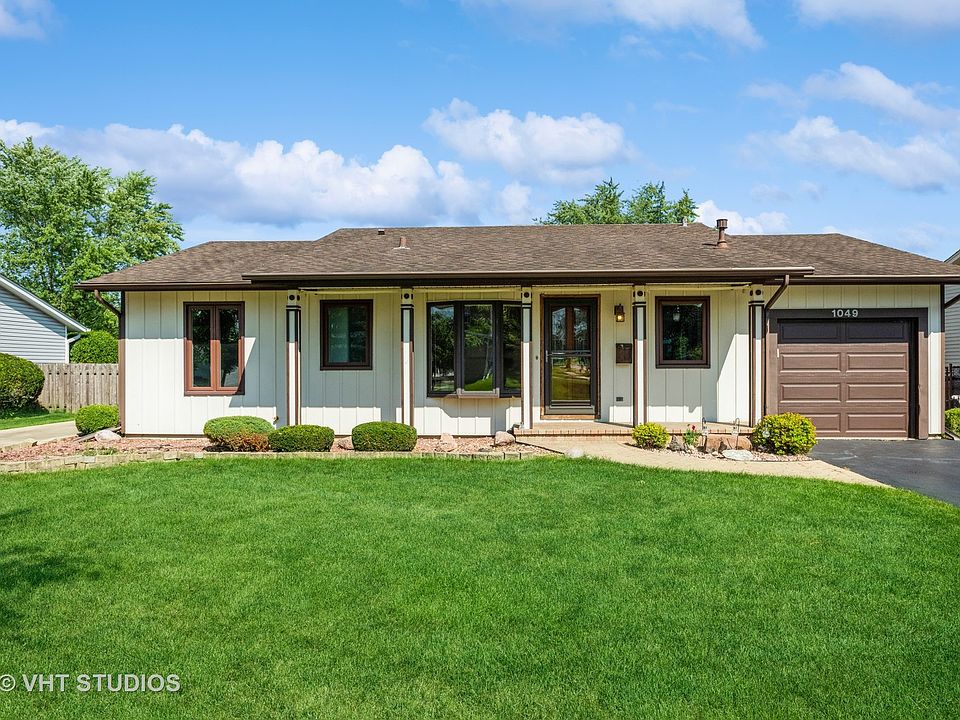1049 Grissom Trl, Elk Grove Village, IL 60007 Zillow
