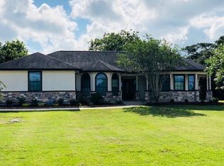 331 Wrangler Bnd, Angleton, TX 77515