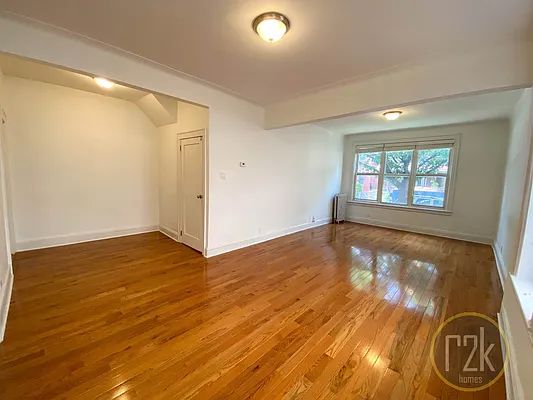 Rented by Realty 2000 Corp | media 18