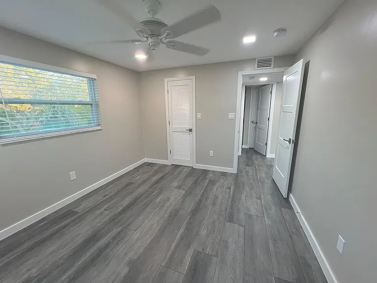 1147 Victoria Dr #B3 — Photo 26