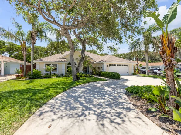 823 E 19th Ave, New Smyrna Beach, FL 32169