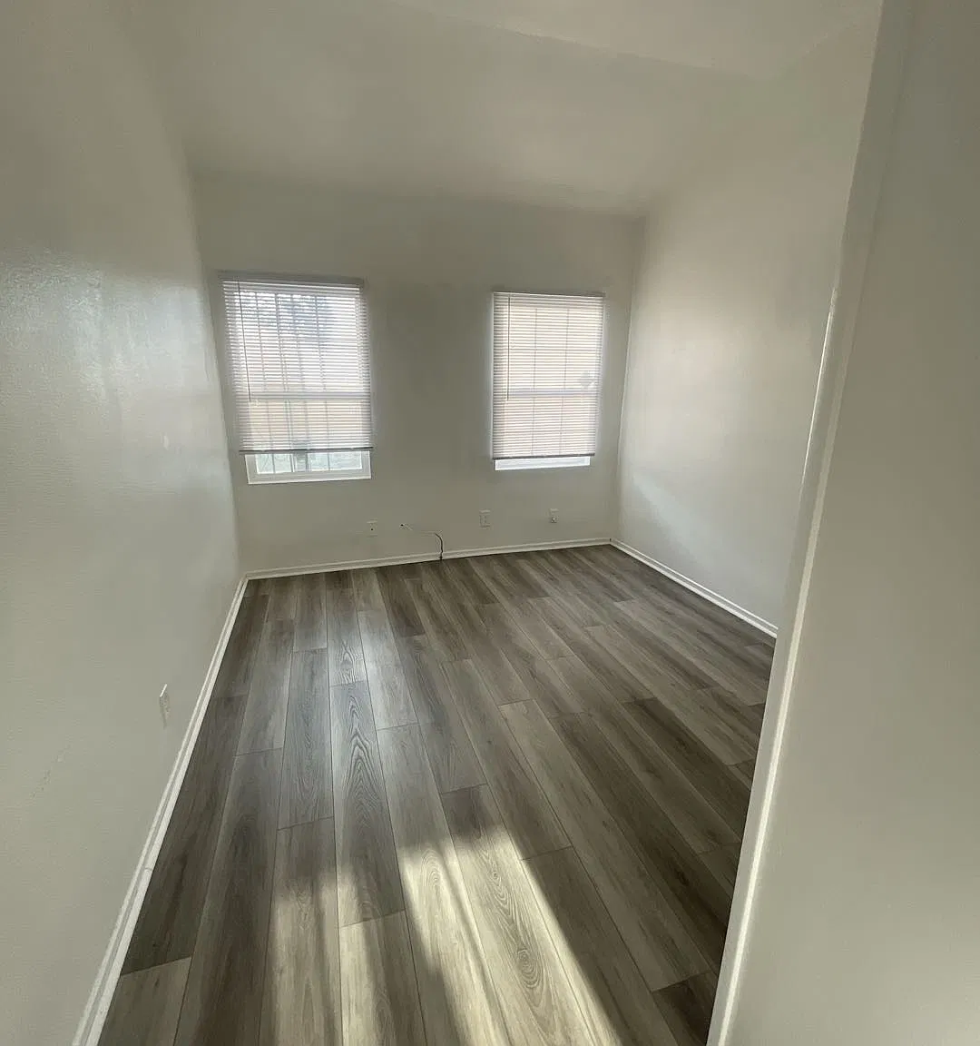 2 bed, $1,695 — Photo 2