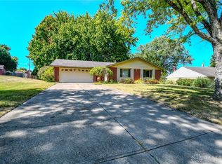2143 Plantation Trl, Bellbrook, OH 45305