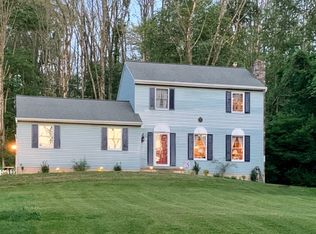 64 Hawks Schoolhouse Rd, Bloomsbury, NJ 08804