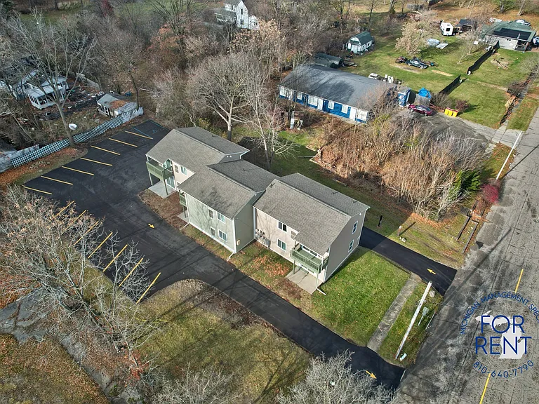 816 Asylum St — Photo 23