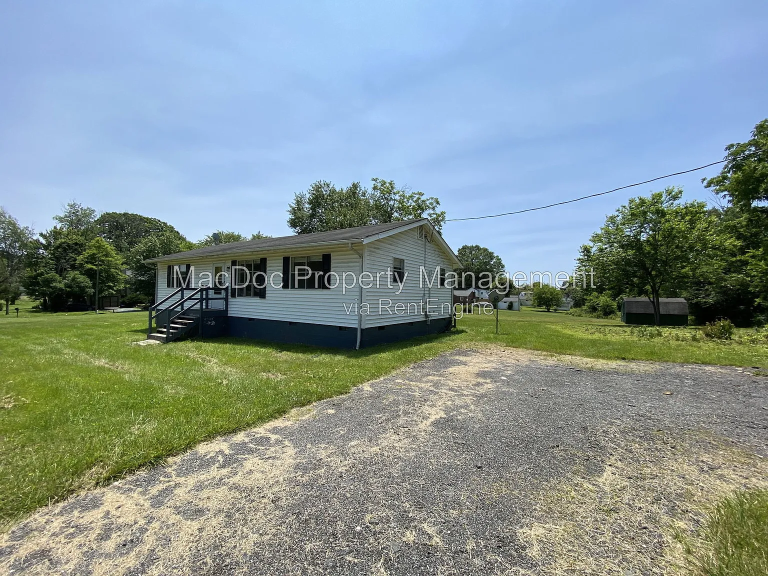 3 bed, 1.0 bath, 1152 sqft, $1,945 — Photo 3