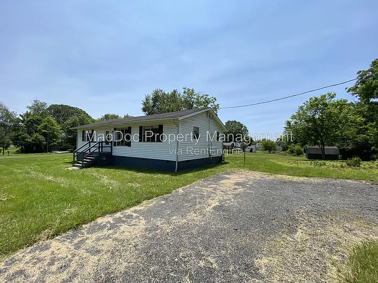 321 Union Ave — Photo 3