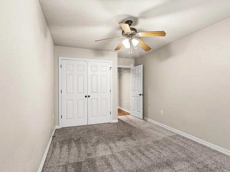 1772 N Chestnut Ave — Photo 21