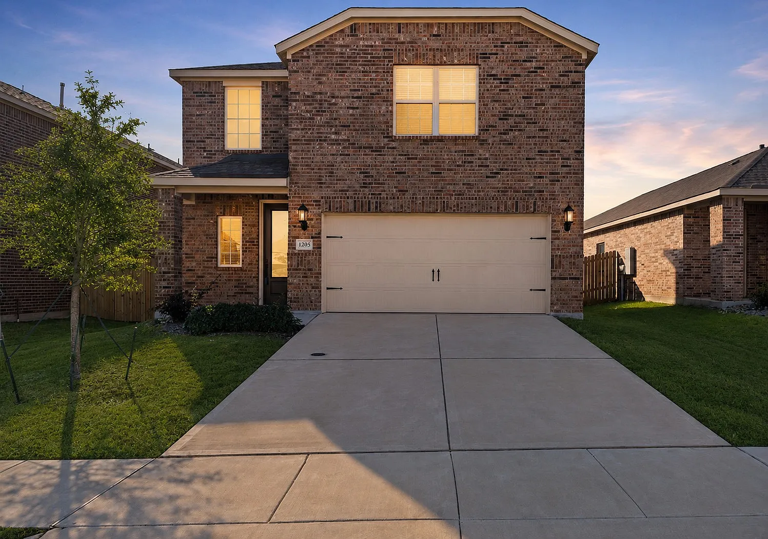 3 bed, 2.5 bath, 1627 sqft, $2,199 — Photo 1