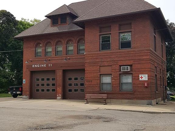 2nd image of 222 Diamond Ave SE Floor 1