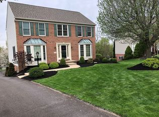 127 Camelot Cir, Coraopolis, PA 15108