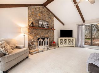 255 Watergate Dr, Roswell, GA 30076