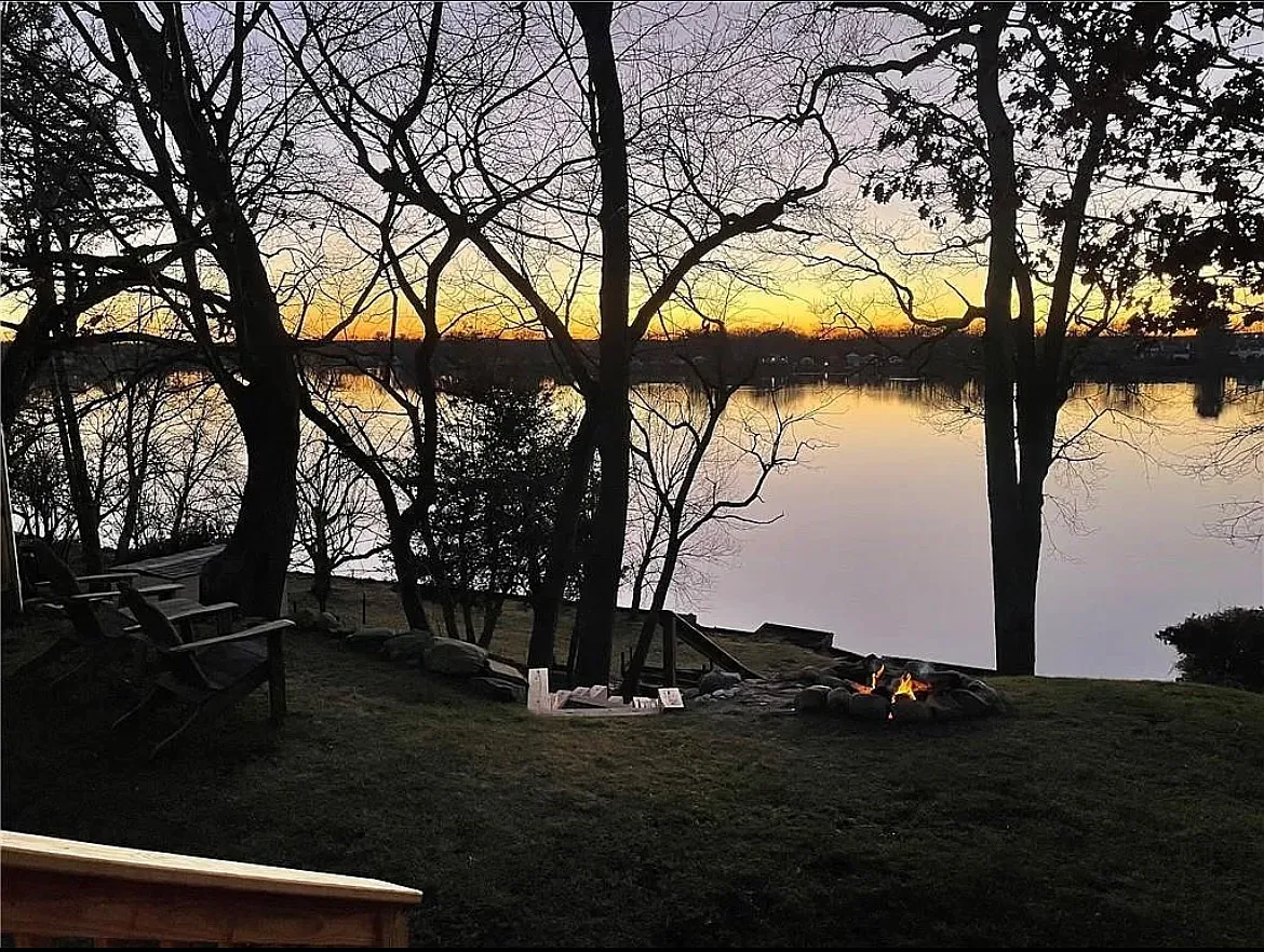 2 bed, 1000 sqft, $4,500 — Photo 3