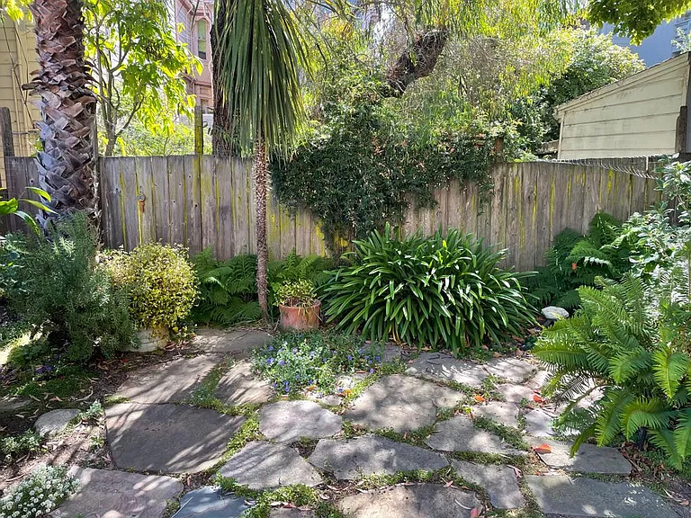 221 Fair Oaks St #A — Photo 11