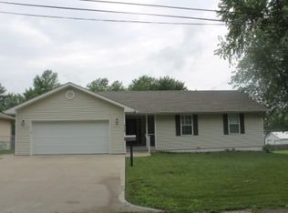 713 N Mulberry St, Cameron, MO 64429
