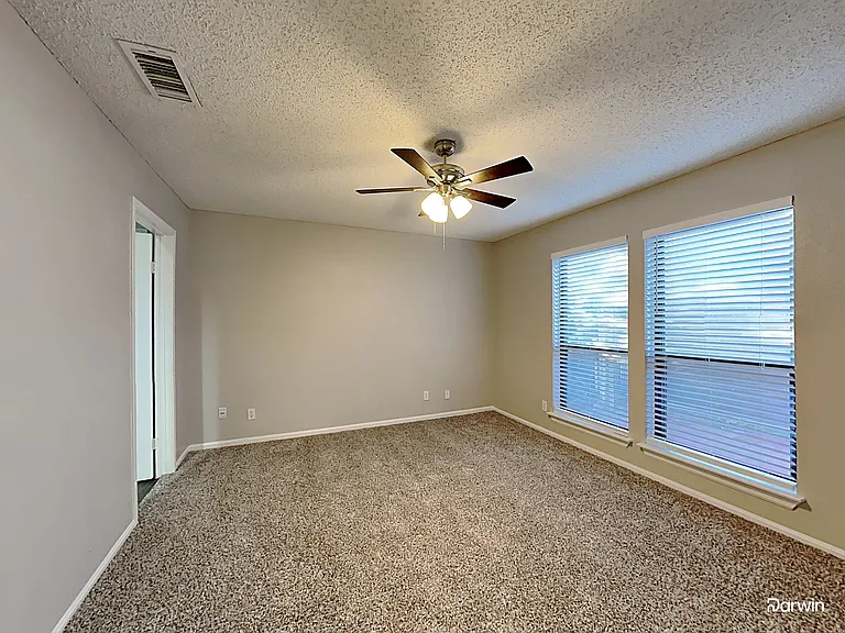 328 Teakwood Ln — Photo 16
