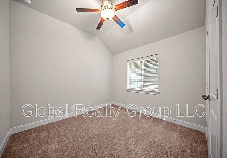 11518 Hollering Pass — Photo 24