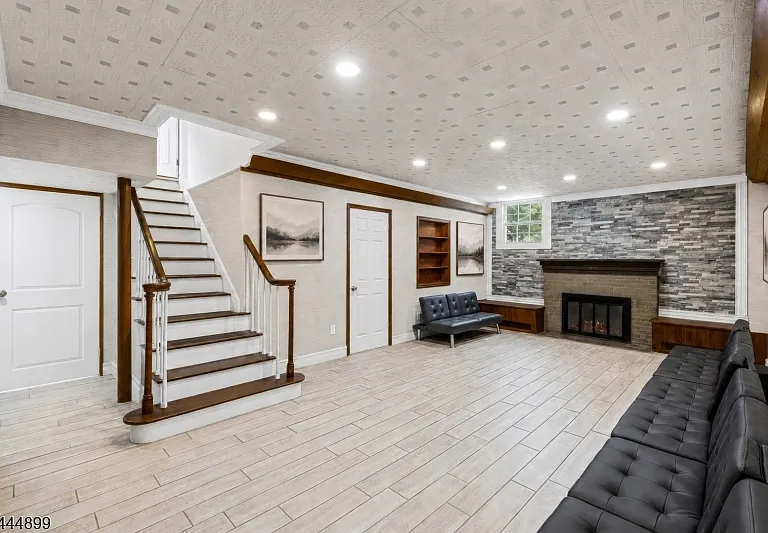140 N Farview Ave — Photo 18
