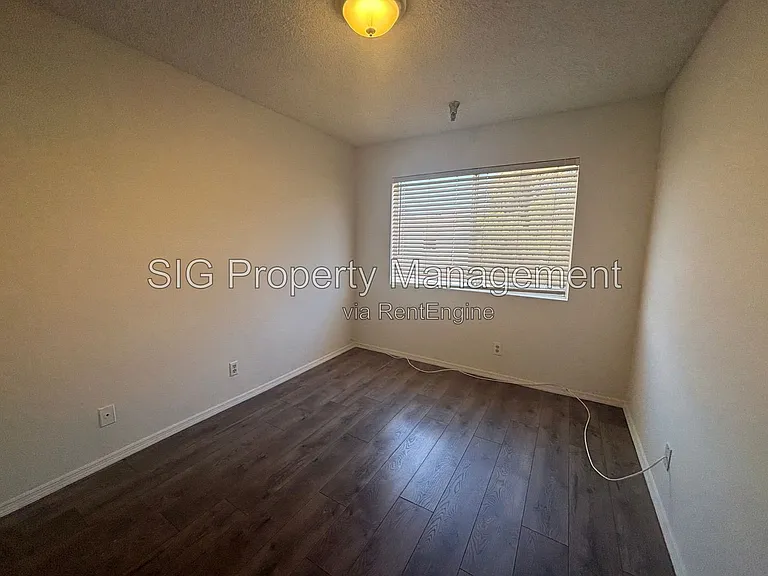 Commerce, 10241 — Photo 10