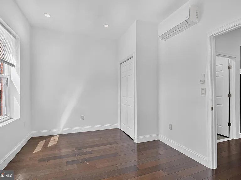 2319 N College Ave #B — Photo 11