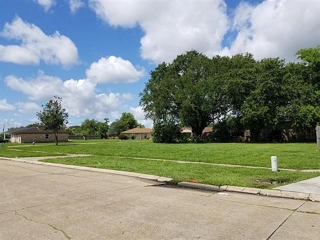 1st image of 656 Bannerwood Dr