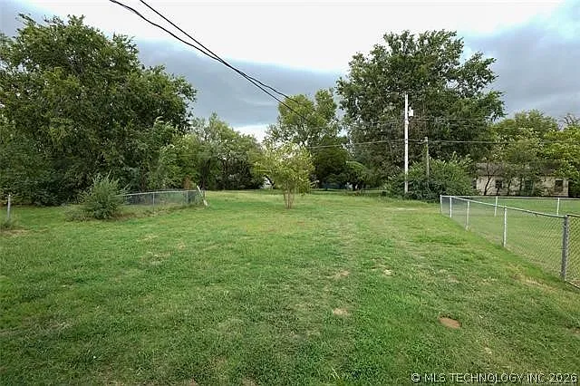 1410 Martin Luther King Dr — Photo 19