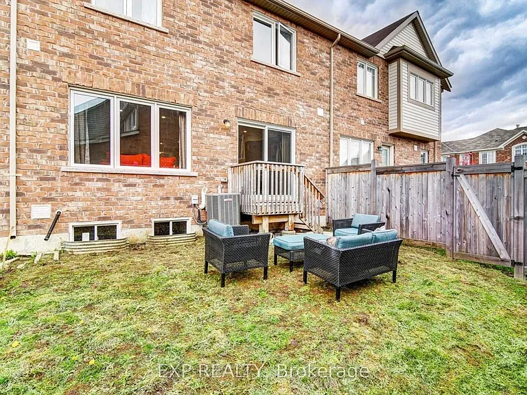 1688 Copeland Cir — Photo 20