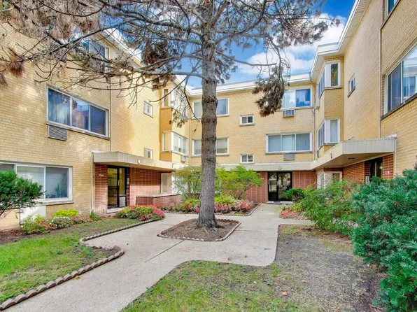 7315 N Oakley Ave APT 1A, Chicago, IL 60645