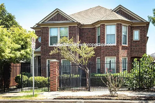 2410 Knight St Photo 1