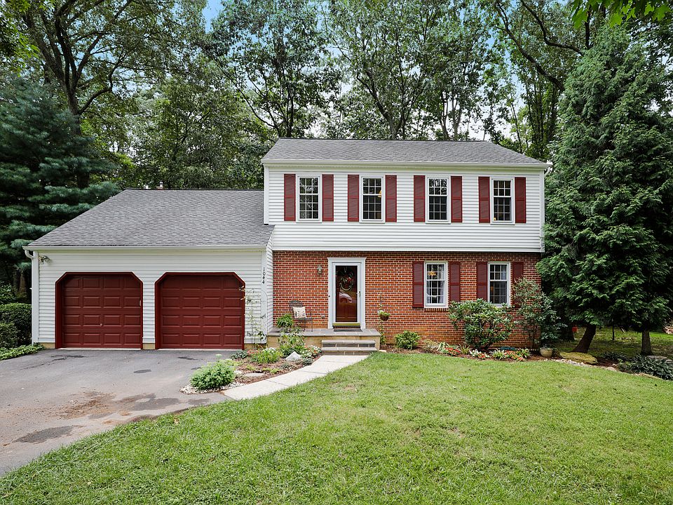 1st image of 1044 Rustling Oaks Dr