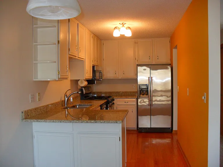 10435 Decatur Cir — Photo 9