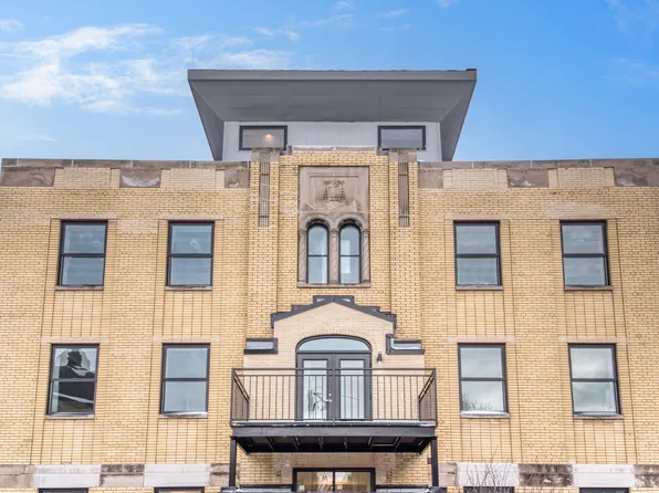 4637 N Ashland Ave #302, Chicago, IL 60640