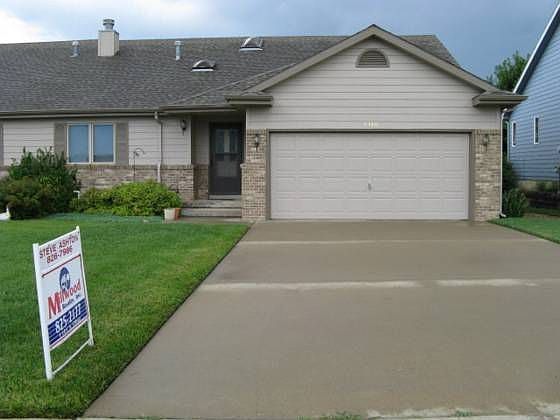 1st image of 1910 Foxtail Dr