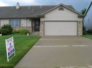 1910 Foxtail Dr, Salina, KS 67401